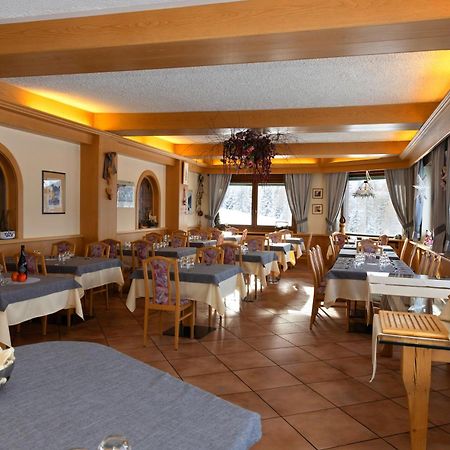 Albergo Venezia Passo Rolle Exterior photo