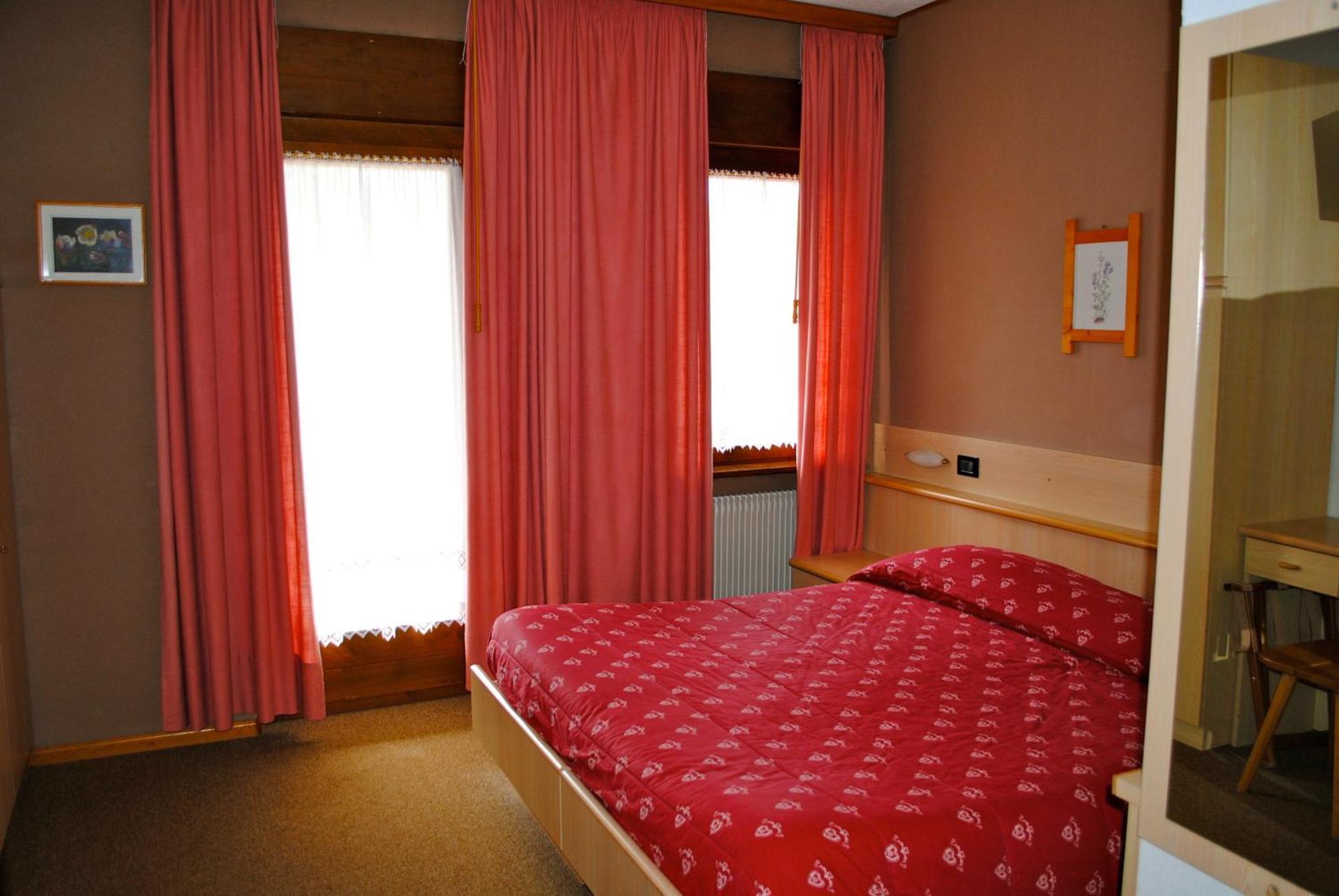 Albergo Venezia Passo Rolle Room photo
