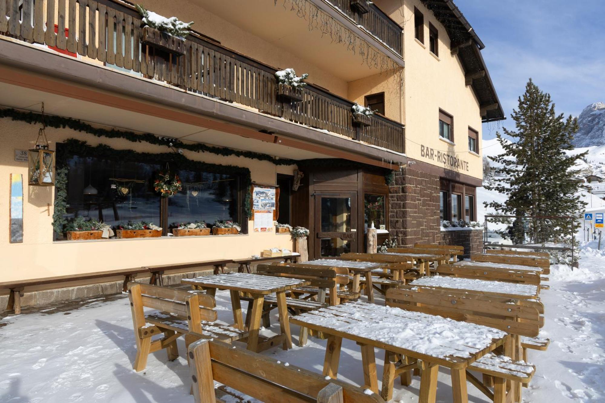 Albergo Venezia Passo Rolle Exterior photo